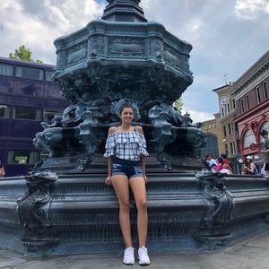 Meet your Posher, Christine